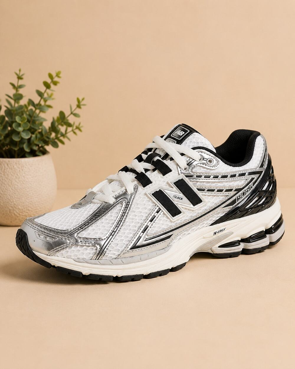 NWT New Balance 1906R Unisex Sneakers Grey/Black US Women's 12 / Men's 10.5